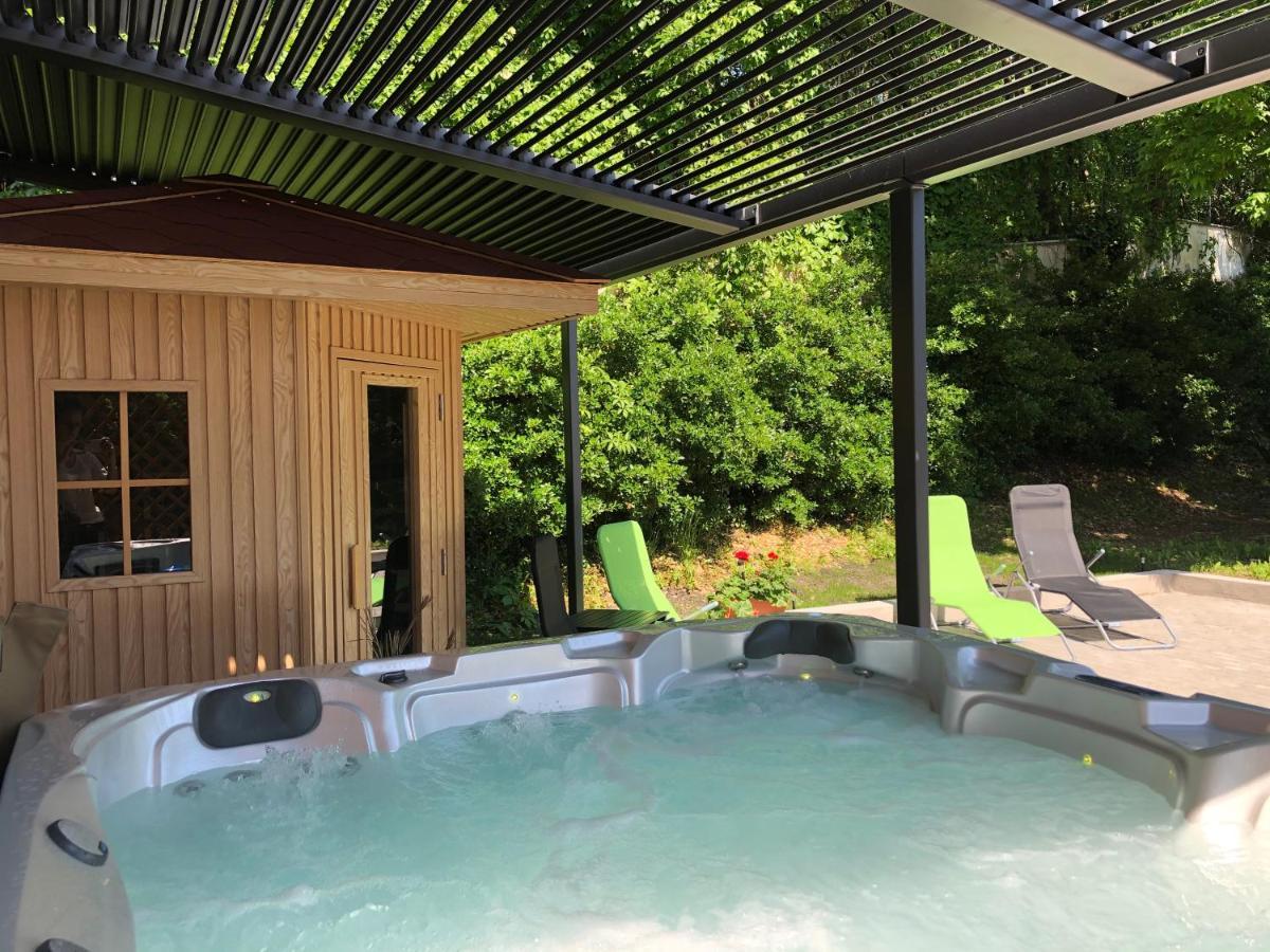 Aqua Villa 埃格尔 外观 照片