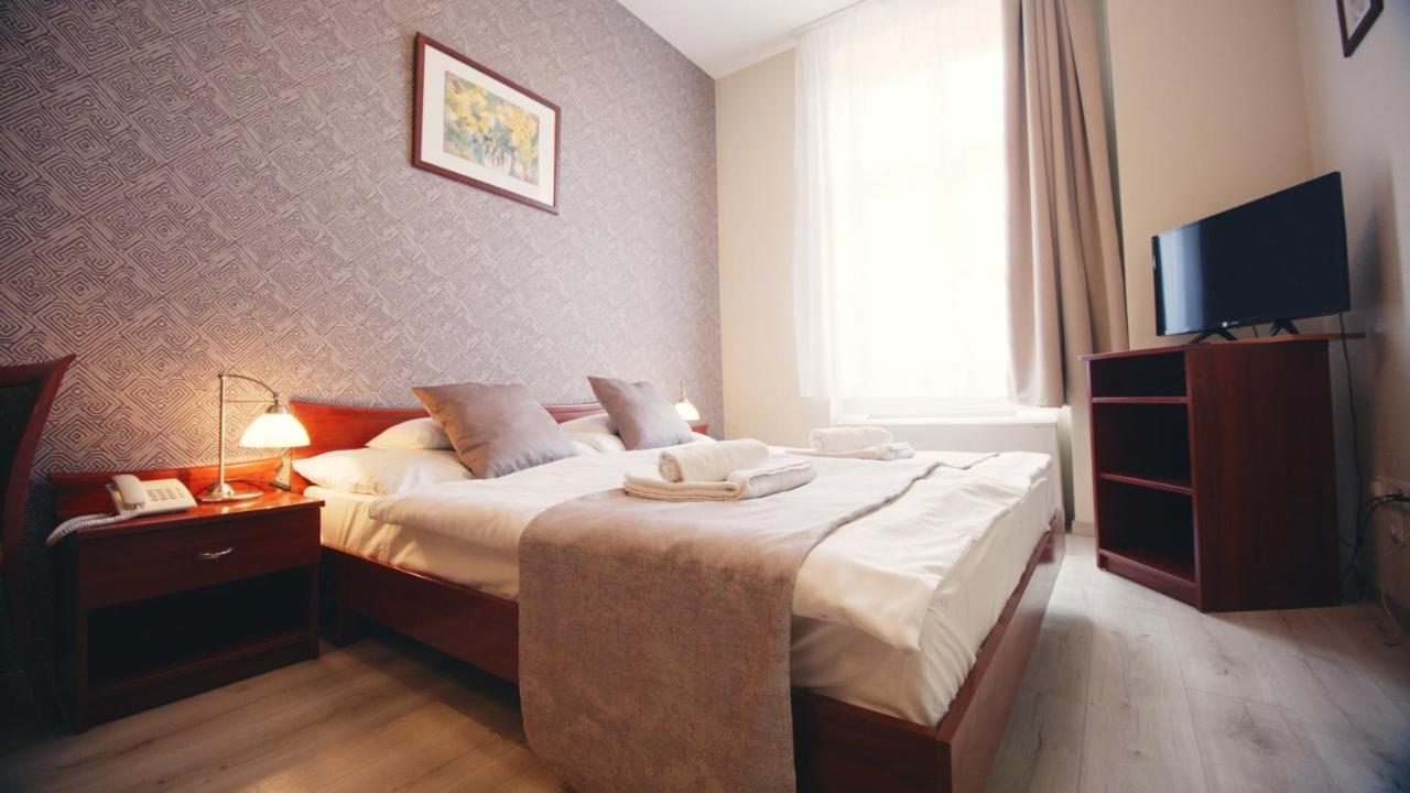 Aqua Villa 埃格尔 外观 照片
