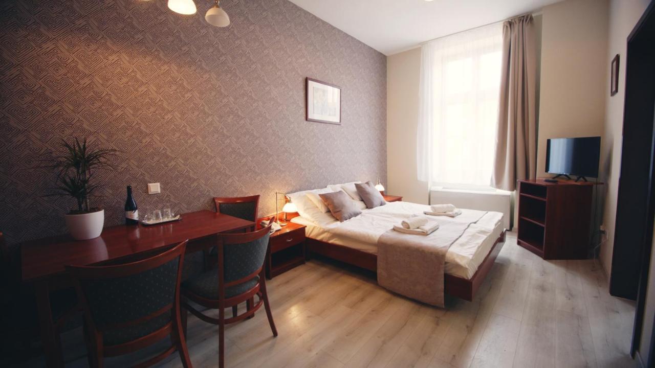 Aqua Villa 埃格尔 外观 照片