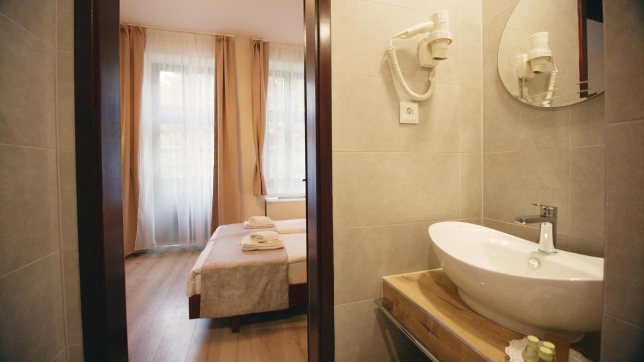 Aqua Villa 埃格尔 外观 照片